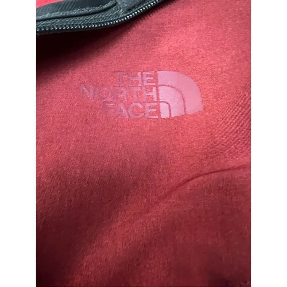 The north face softshell lightweight fast dry rdt zip up maroon burgundy jacket